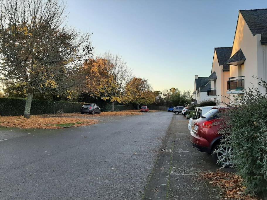 Hyper Centre De Sarzeau, Grand Appartement Au Calme Avec Jardinet Esterno foto